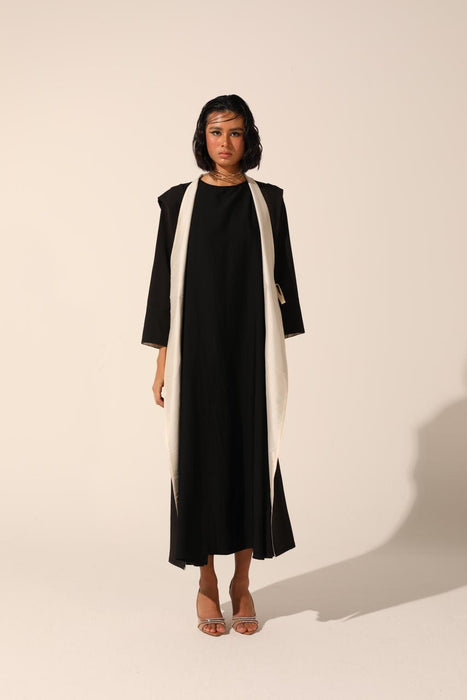 Elegant Embroidered Pocket Abaya in Crepe