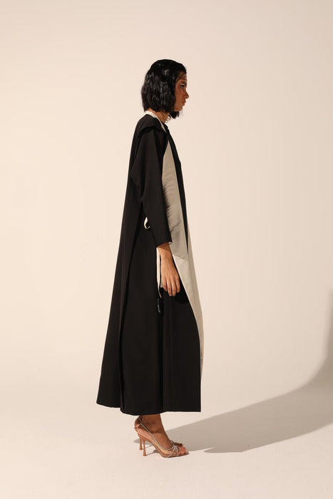 Elegant Embroidered Pocket Abaya in Crepe