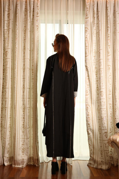 Embroidered Abaya in Crepe