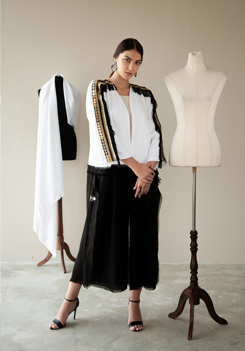 Monochrome Linen Abaya with Lace